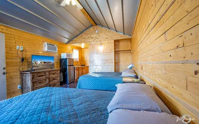 Photo 3 - Horseshoe Lodges Cabins & RV Park