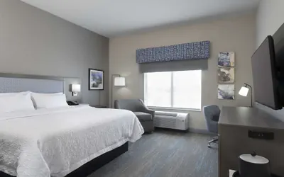 Photo 5 - Hampton Inn & Suites St. Charles Old Town Area
