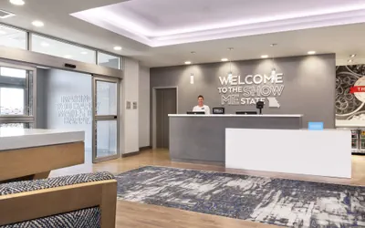 Photo 3 - Hampton Inn & Suites St. Charles Old Town Area