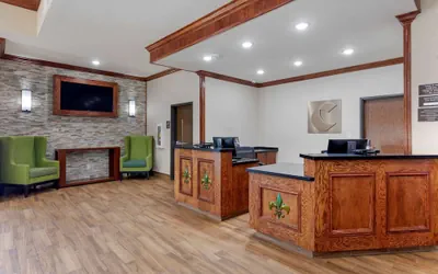 Photo 3 - Comfort Suites West Monroe near Ike Hamilton Expo Center