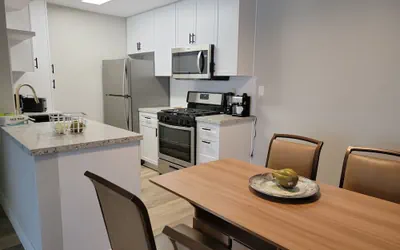 Photo 4 - Hollywood Cosmopolitan Apartments