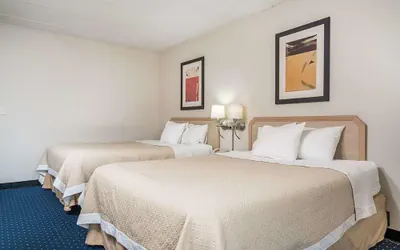 Photo 3 - Blue Way Inn La crosse Extended Stay
