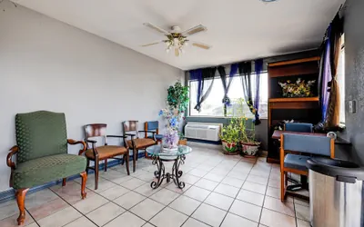 Photo 5 - Hotel O Luxury Inn Channelview Baytown I-10