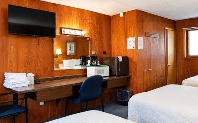 Photo 5 - Indianhead Ironwood Motel