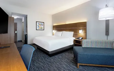Photo 2 - Holiday Inn Express and Suites Miramar by IHG