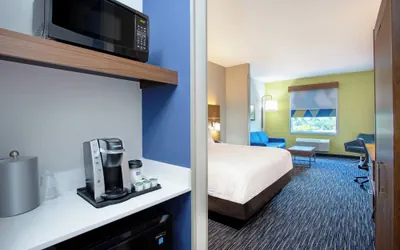 Photo 3 - Holiday Inn Express and Suites Miramar by IHG