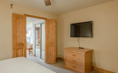 Photo 4 - Grand Lodge Condo In The Heart Of Mt Crested Butte 1 Bedroom Condo - No Cleaning Fee! by RedAwning