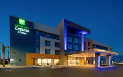 Photo 2 - Holiday Inn Express & Suites Palm Desert -  Millennium by IHG