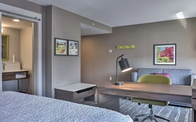 Photo 4 - Hampton Inn & Suites Keene