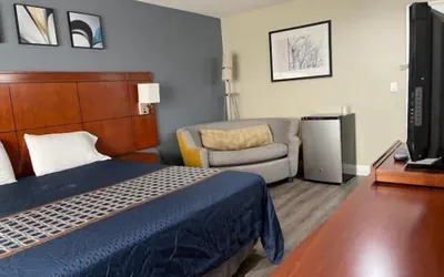 Photo 4 - Bel Air Motor Hotel