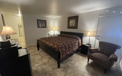 Photo 5 - Sky Inn