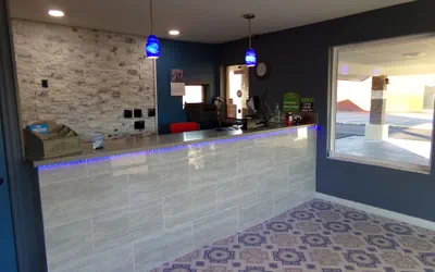 Photo 3 - Regal Inn