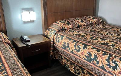Photo 5 - Royal Inn