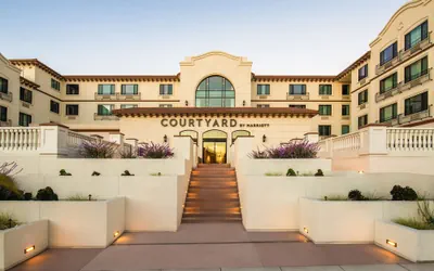 Photo 2 - Courtyard by Marriott Santa Cruz