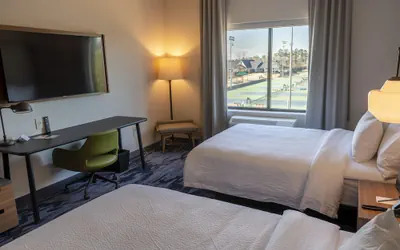 Photo 4 - Fairfield Inn & Suites by Marriott Rome