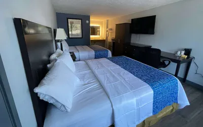 Photo 5 - Travelodge By Wyndham Charles Town/Harpers Ferry