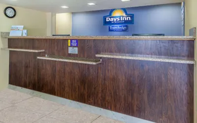 Photo 2 - Travelodge By Wyndham Charles Town/Harpers Ferry