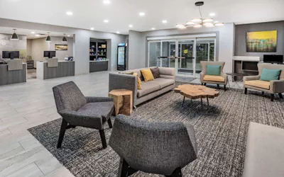 Photo 3 - La Quinta Inn & Suites By Wyndham Ardmore