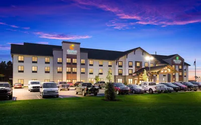 Photo 2 - Comfort Inn & Suites Gaylord