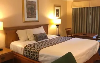Photo 5 - Sands Motel