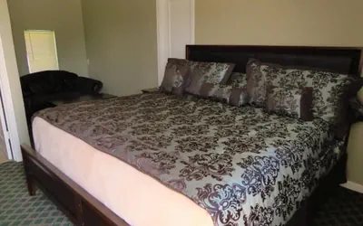 Photo 5 - Best Inn Motel