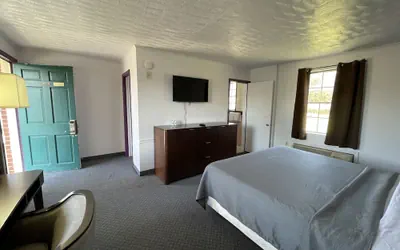 Photo 4 - Rips Country Inn