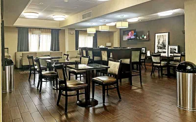 Photo 3 - Comfort Inn Darien - North Brunswick