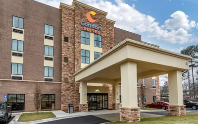 Photo 2 - Comfort Suites Newnan