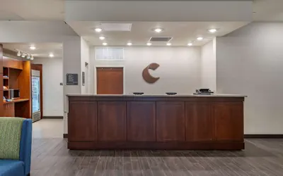Photo 4 - Comfort Suites Newnan
