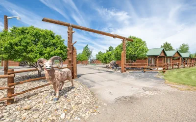 Photo 2 - Badlands Frontier Cabins