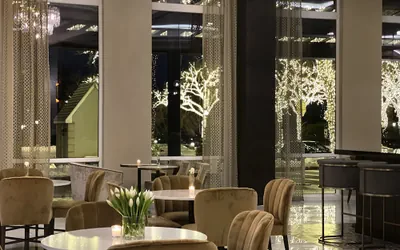 Photo 3 - Chateau Grande Hotel