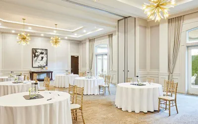 Photo 5 - Chateau Grande Hotel