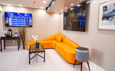 Photo 4 - Surestay Plus Hotel By Best Western Seatac Airport
