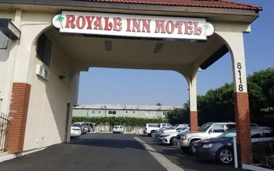 Photo 2 - Royale Inn Motel