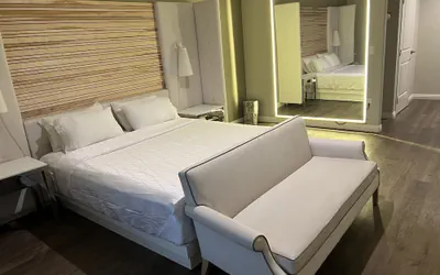 Photo 5 - Aspire Inn & Suites Orange