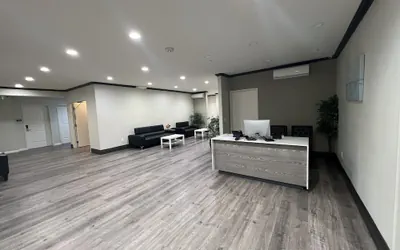 Photo 3 - Aspire Inn & Suites Orange