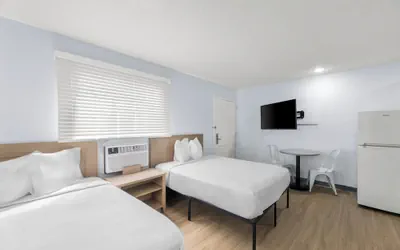 Photo 4 - Birch Hill Suites - Jackson
