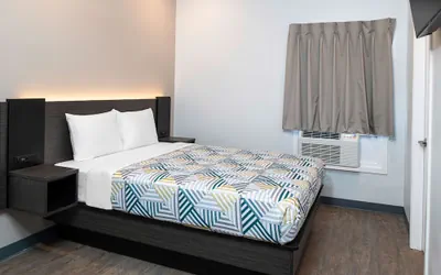Photo 2 - Motel 6 San Pedro, CA – Port Of Los Angeles
