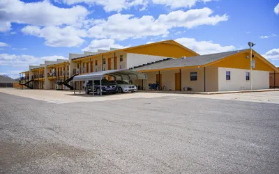 Photo 2 - Duncan Inn by OYO, OK - Hwy 81 Near Chisholm Casino