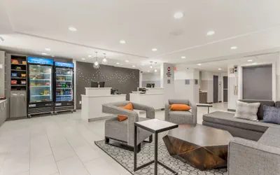 Photo 4 - Best Western Plus Cleveland Inn & Suites