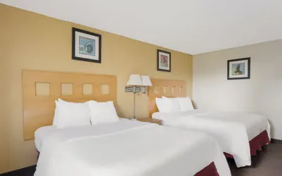 Photo 4 - Alice Western Inn