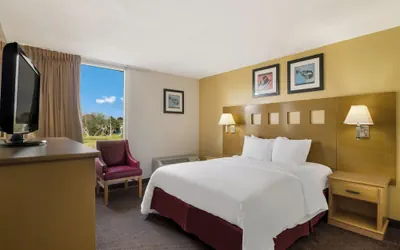 Photo 3 - Alice Western Inn