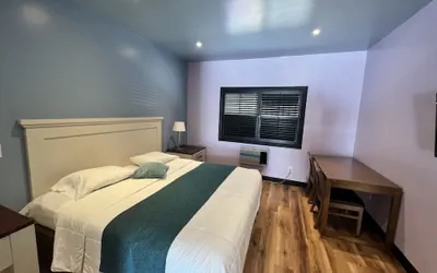 Photo 4 - Casa Playa Inn & Suites Stanton Anaheim Area