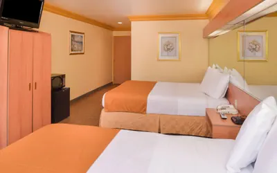 Photo 4 - H3 Inn & Suites - LAX Airport - Los Angeles