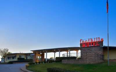 Photo 3 - The Foothills Motel