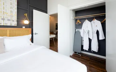 Photo 5 - The Modernist Hotel