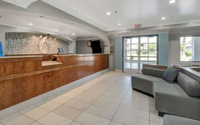 Photo 3 - Studio 6 Ontario, Ca - Convention Center - Airport