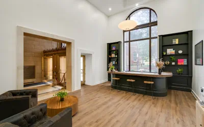 Photo 3 - The Ledger Residences by Sosuite - Old City