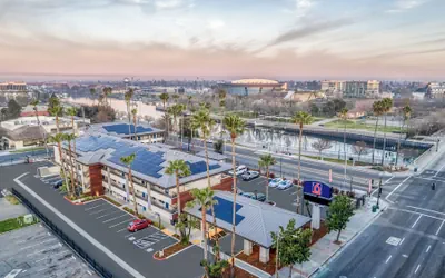 Photo 2 - Studio 6 Suites – Stockton, CA – Waterfront