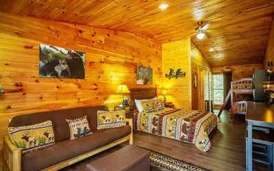 Photo 2 - Bigfoot Lodge Room Three